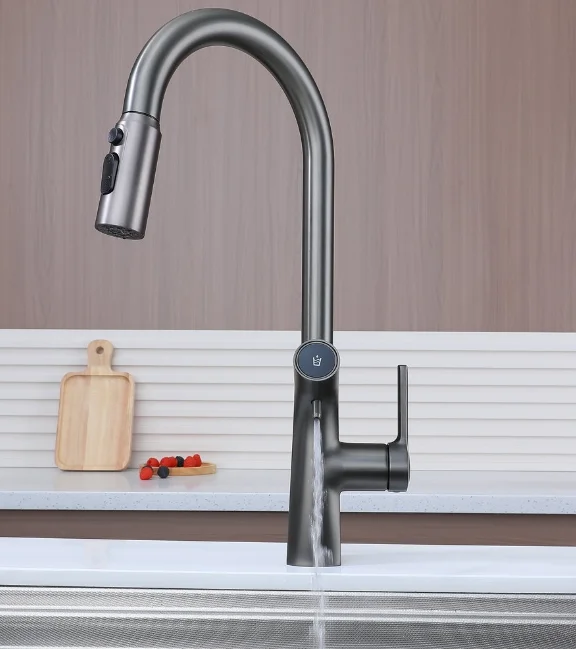 Zinc Alloy Deck-Mounted Pull-Out Kitchen Faucet