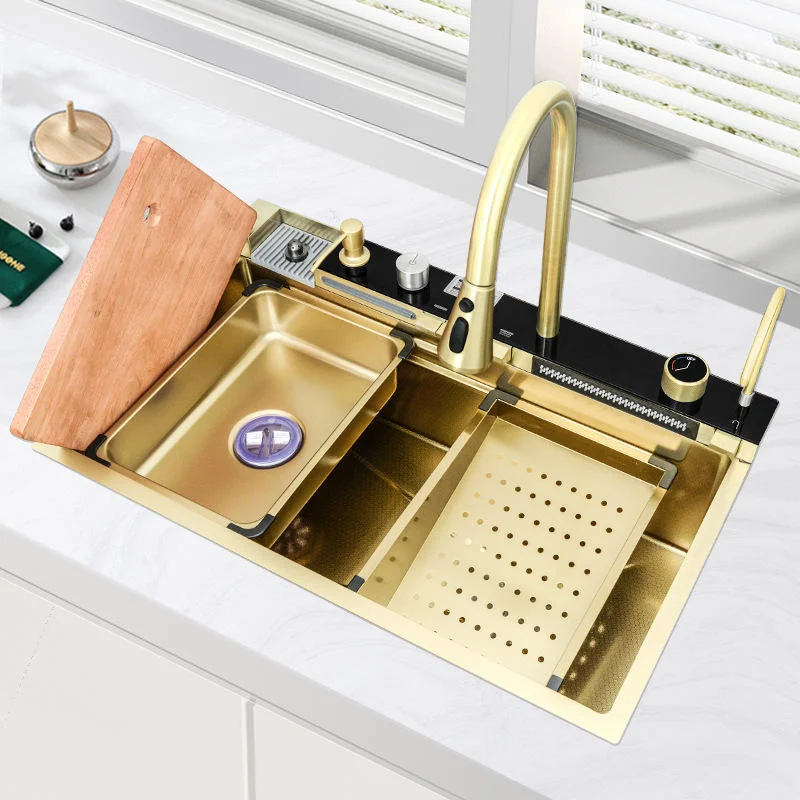 Wall-Mounted Undermount Single-Bowl Kitchen Sink