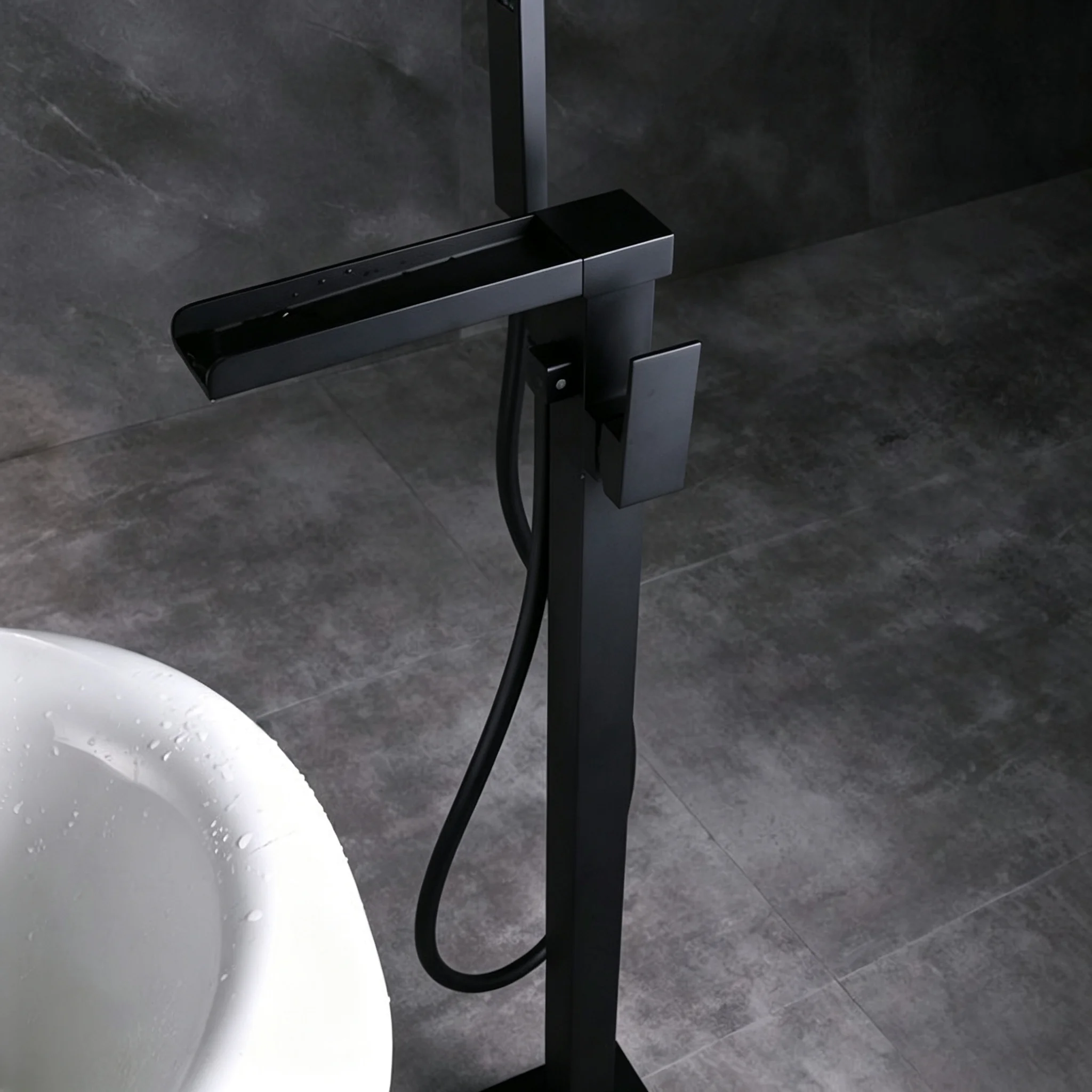 Modern Brass Single-Handle Freestanding Bathtub Faucet Catalog-Variant-B